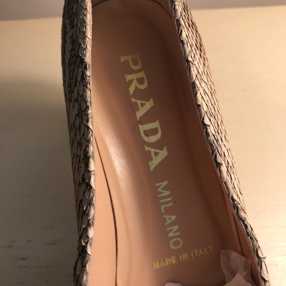 PRADA RARE VINTAGE AUTHENTIC SNAKESKIN HEELS - Picture 10 of 16